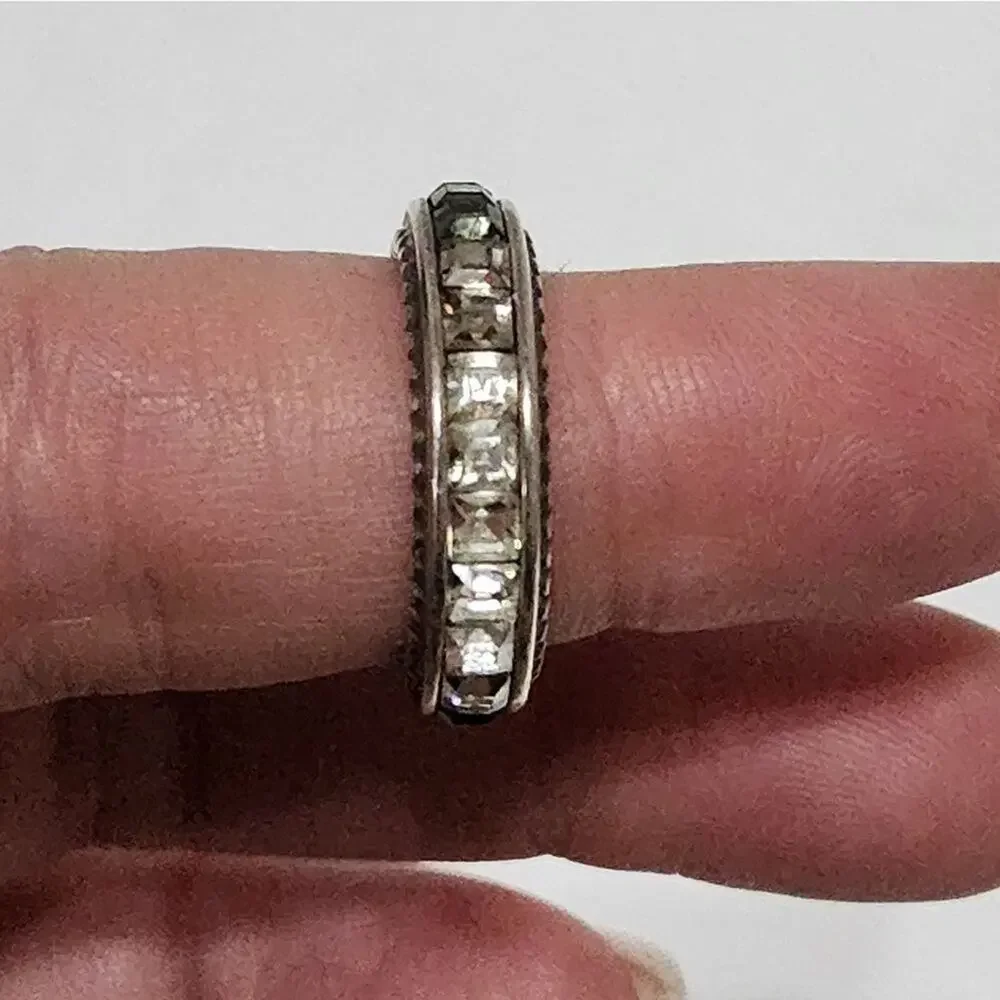 Brighton black Spectrum crystal‎ ring size 7